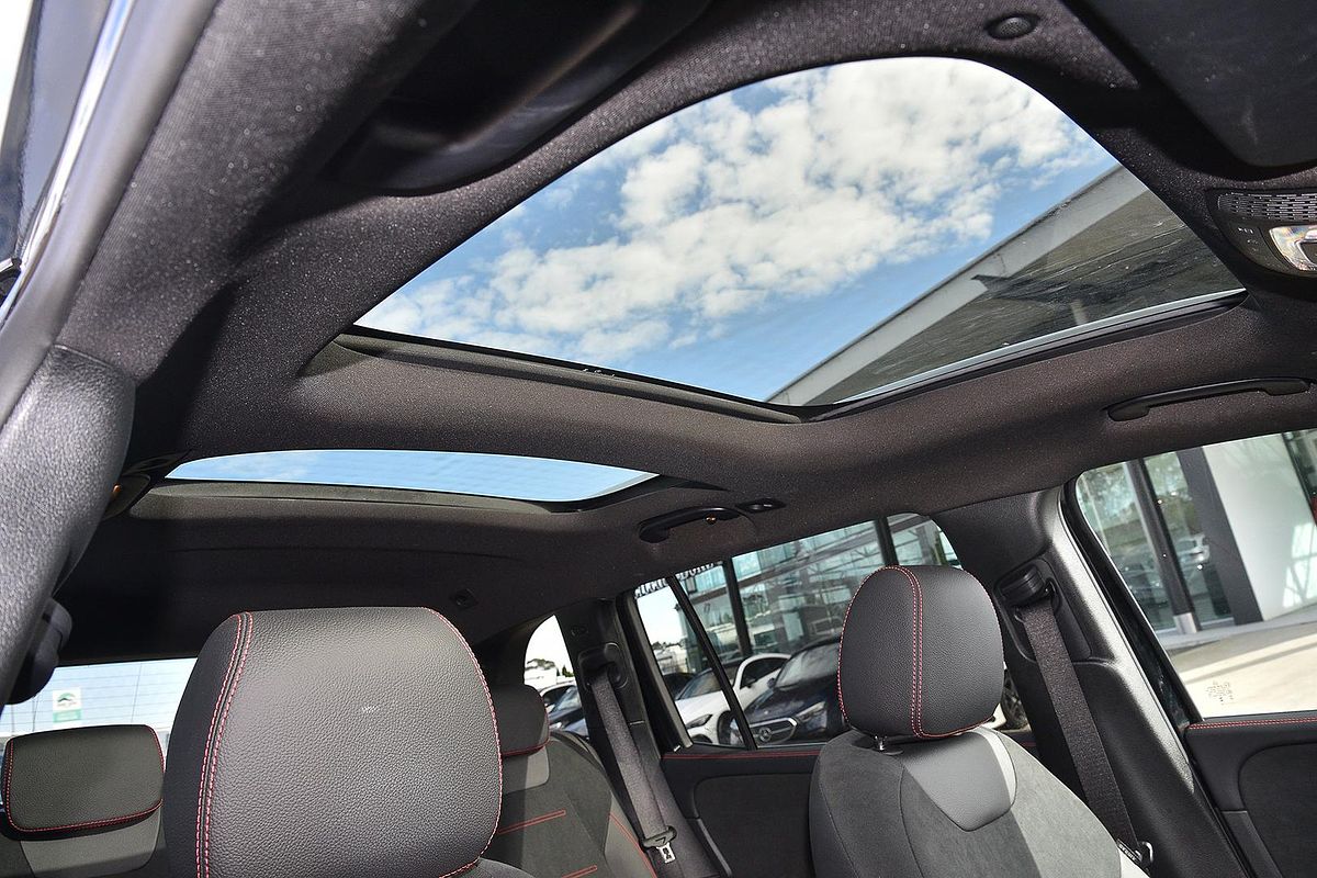 2024 Mercedes-Benz GLB-Class GLB200 X247