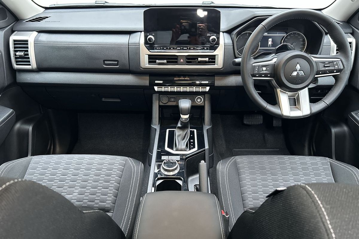 2024 Mitsubishi Triton GLS MV 4X4