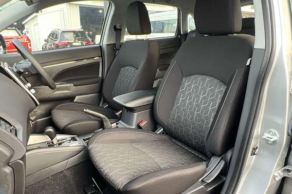 2024 Mitsubishi ASX ES XD
