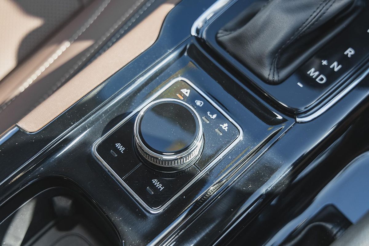 2024 Mahindra Scorpio Z8L