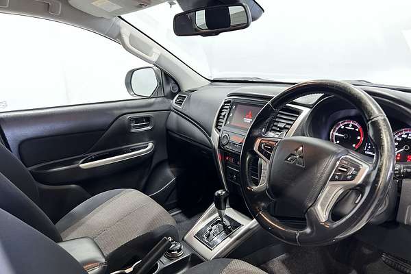 2019 Mitsubishi Triton GLS MR 4X4