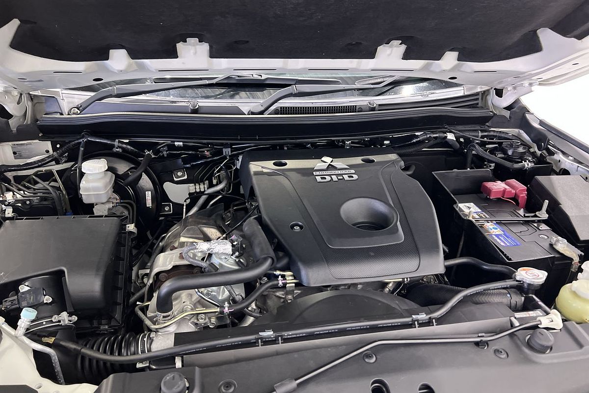 2019 Mitsubishi Triton GLS MR 4X4