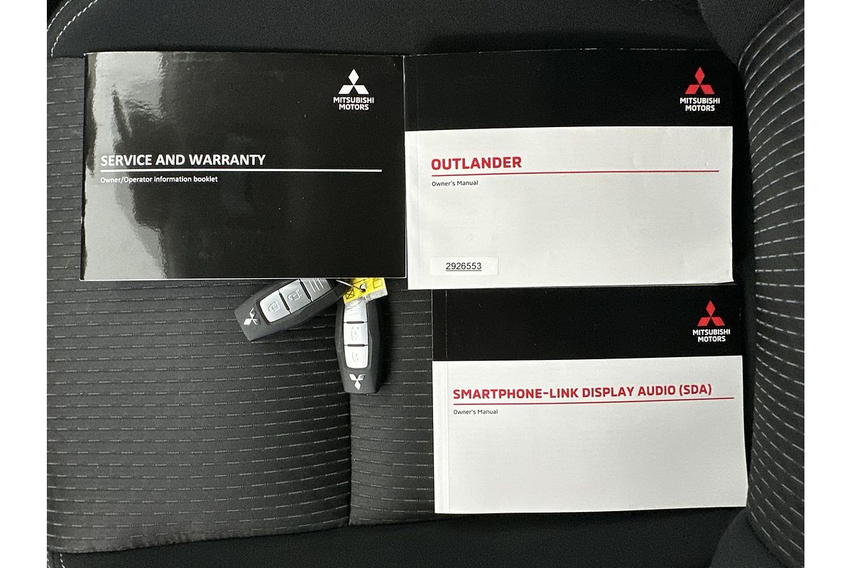 2024 Mitsubishi Outlander ES ZM