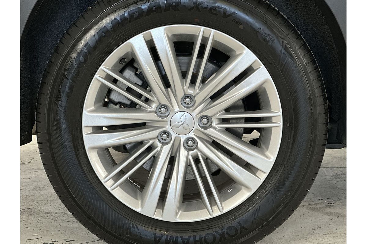 2024 Mitsubishi Outlander ES ZM