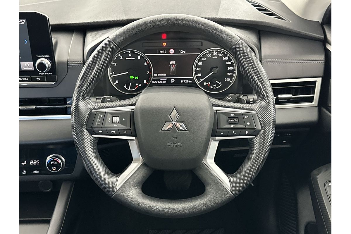 2024 Mitsubishi Outlander ES ZM