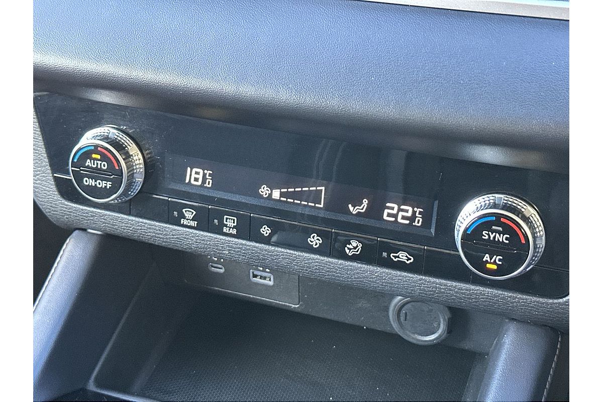 2024 Mitsubishi Outlander ES ZM