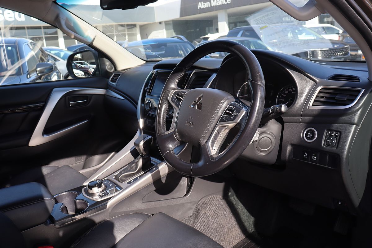 2017 Mitsubishi Pajero Sport Exceed QE