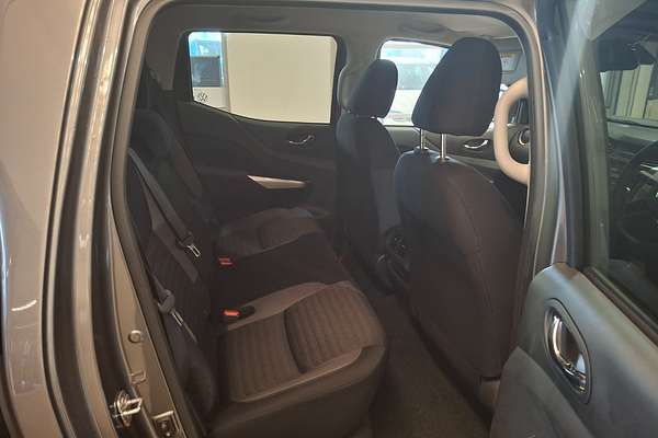 2024 Nissan Navara ST D23 4X4