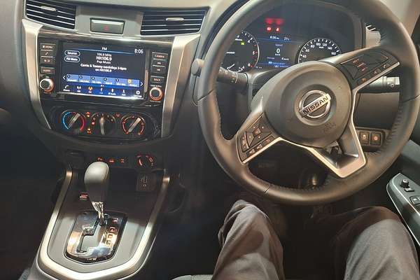 2024 Nissan Navara ST D23 4X4