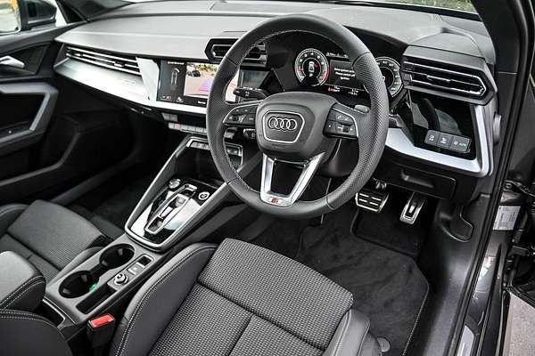 2025 Audi A3 35 TFSI S line GY