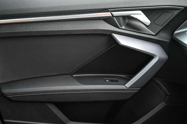 2025 Audi A3 35 TFSI S line GY