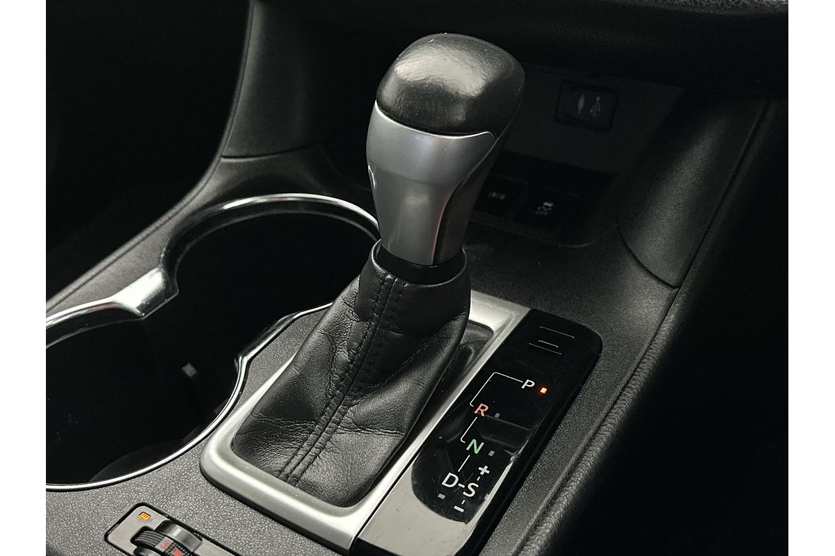2015 Toyota Kluger Grande GSU55R