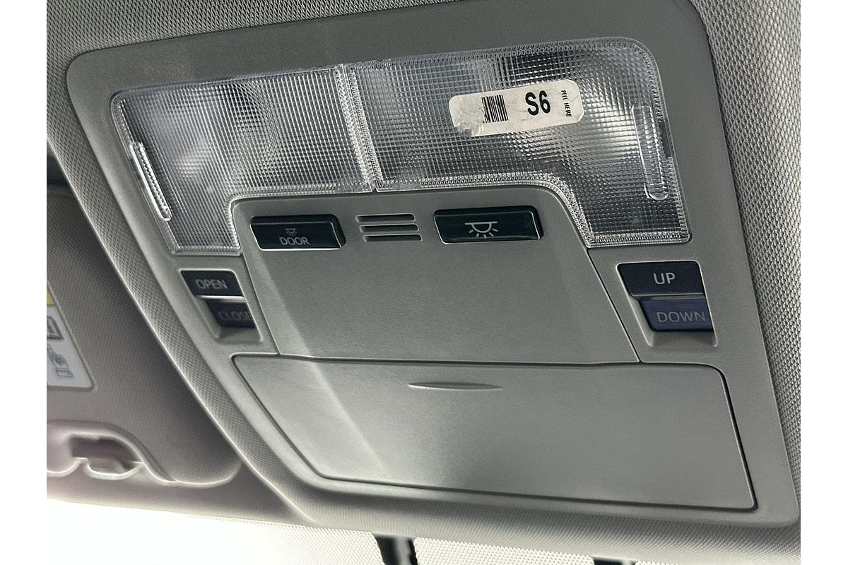 2015 Toyota Kluger Grande GSU55R