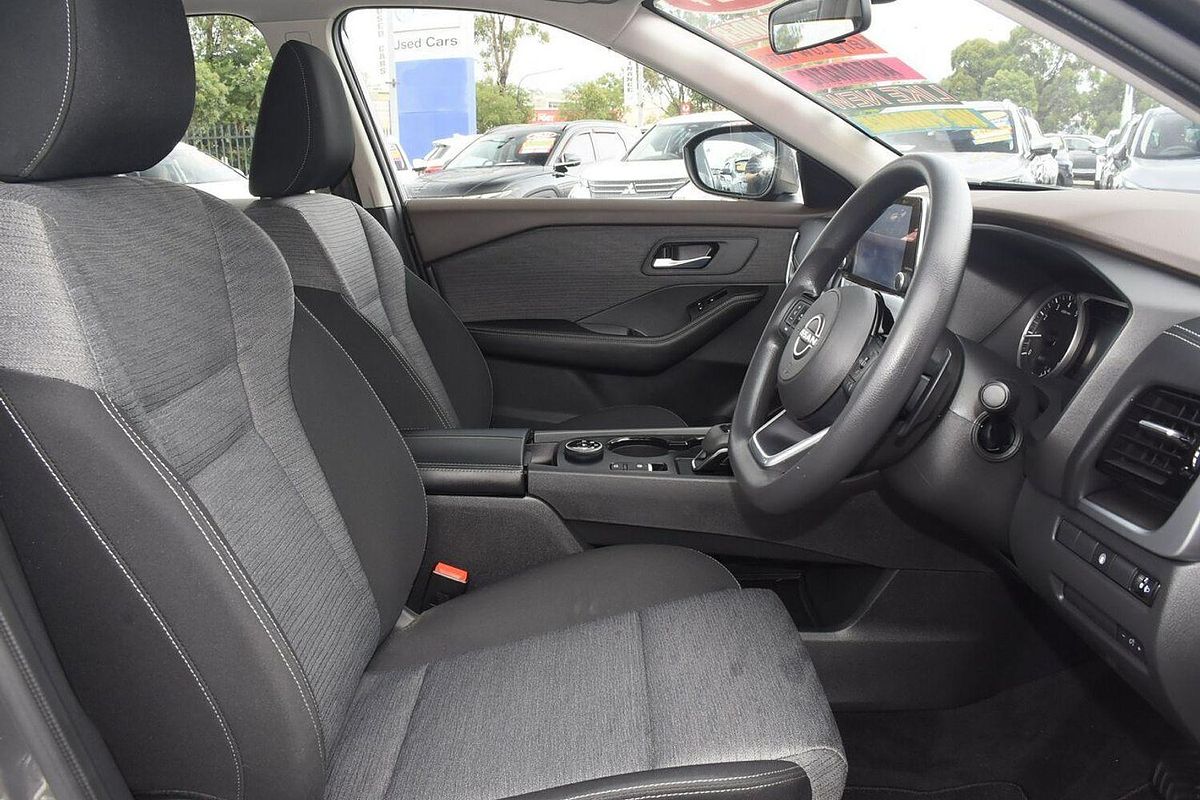 2024 Nissan X-TRAIL ST T33