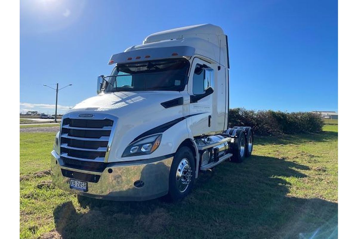 2023 Freightliner Cascadia 116