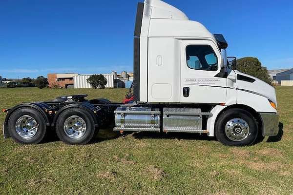 2023 Freightliner Cascadia 116
