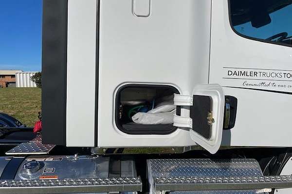 2023 Freightliner Cascadia 116