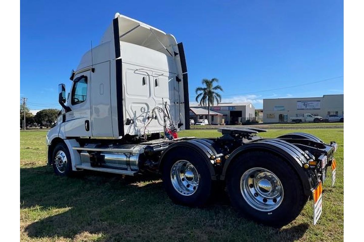 2023 Freightliner Cascadia 116