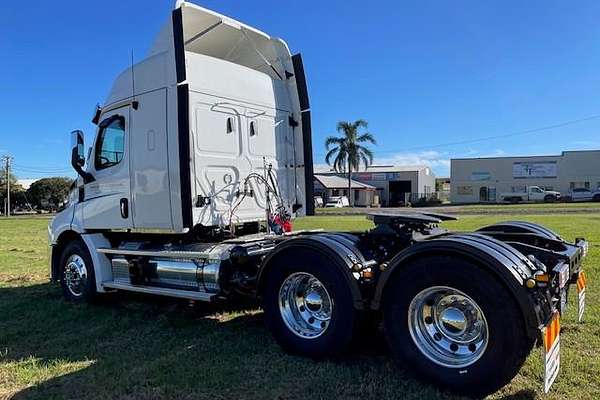 2023 Freightliner Cascadia 116