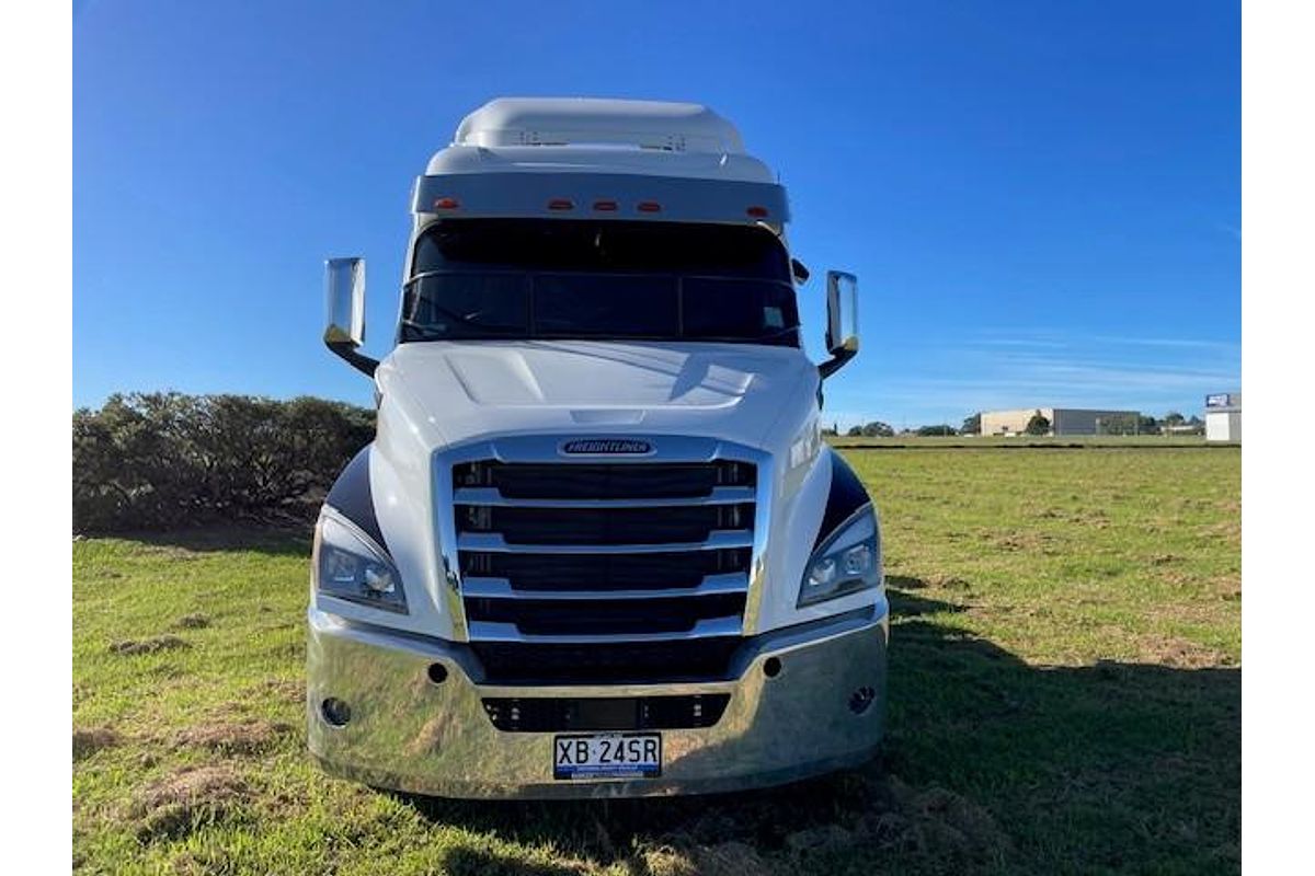 2023 Freightliner Cascadia 116