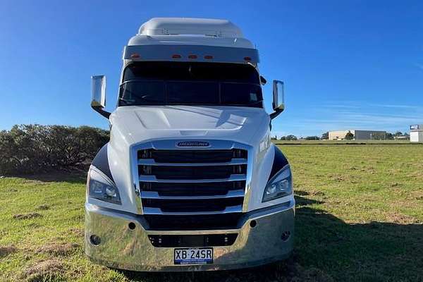 2023 Freightliner Cascadia 116