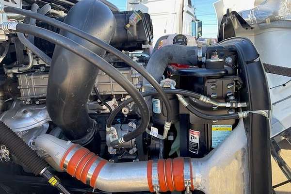 2023 Freightliner Cascadia 116