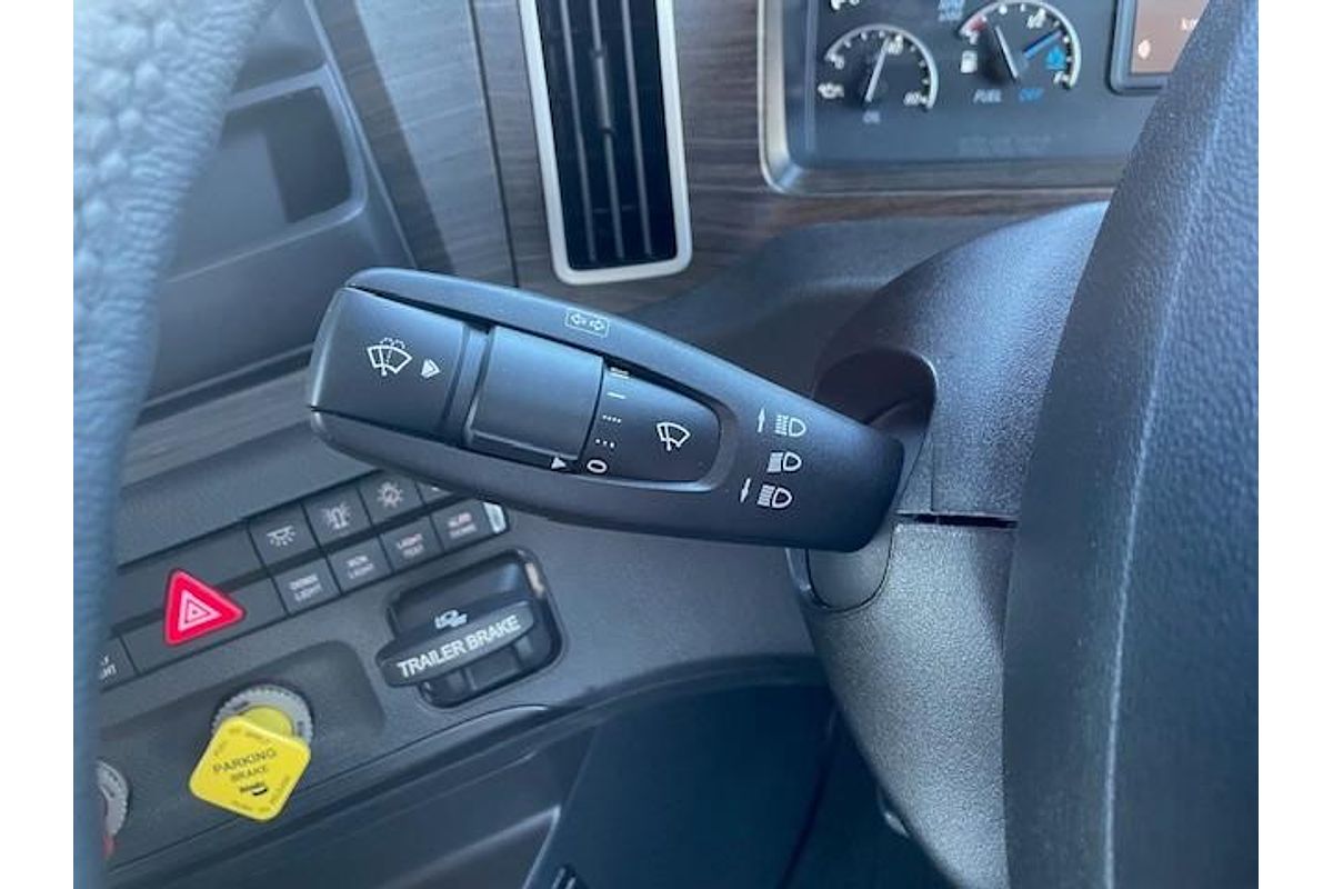 2023 Freightliner Cascadia 116