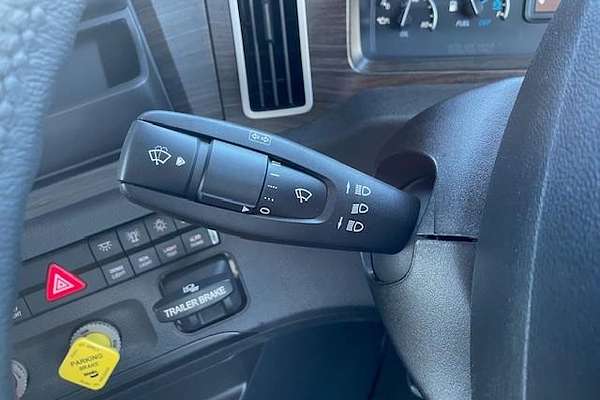 2023 Freightliner Cascadia 116