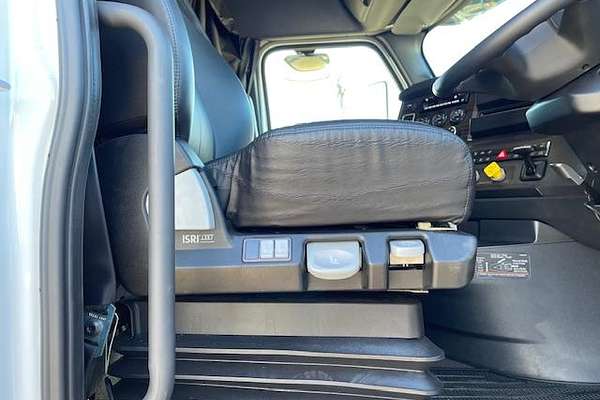 2023 Freightliner Cascadia 116