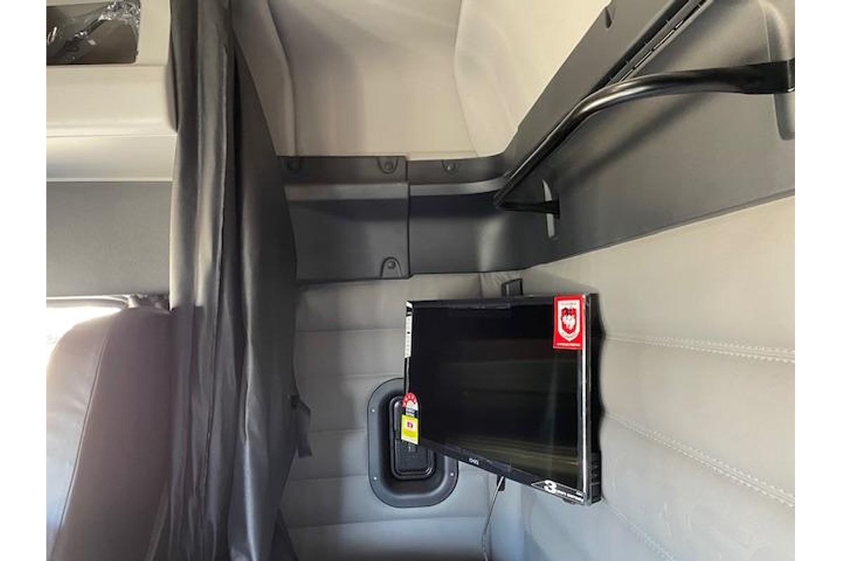 2023 Freightliner Cascadia 116