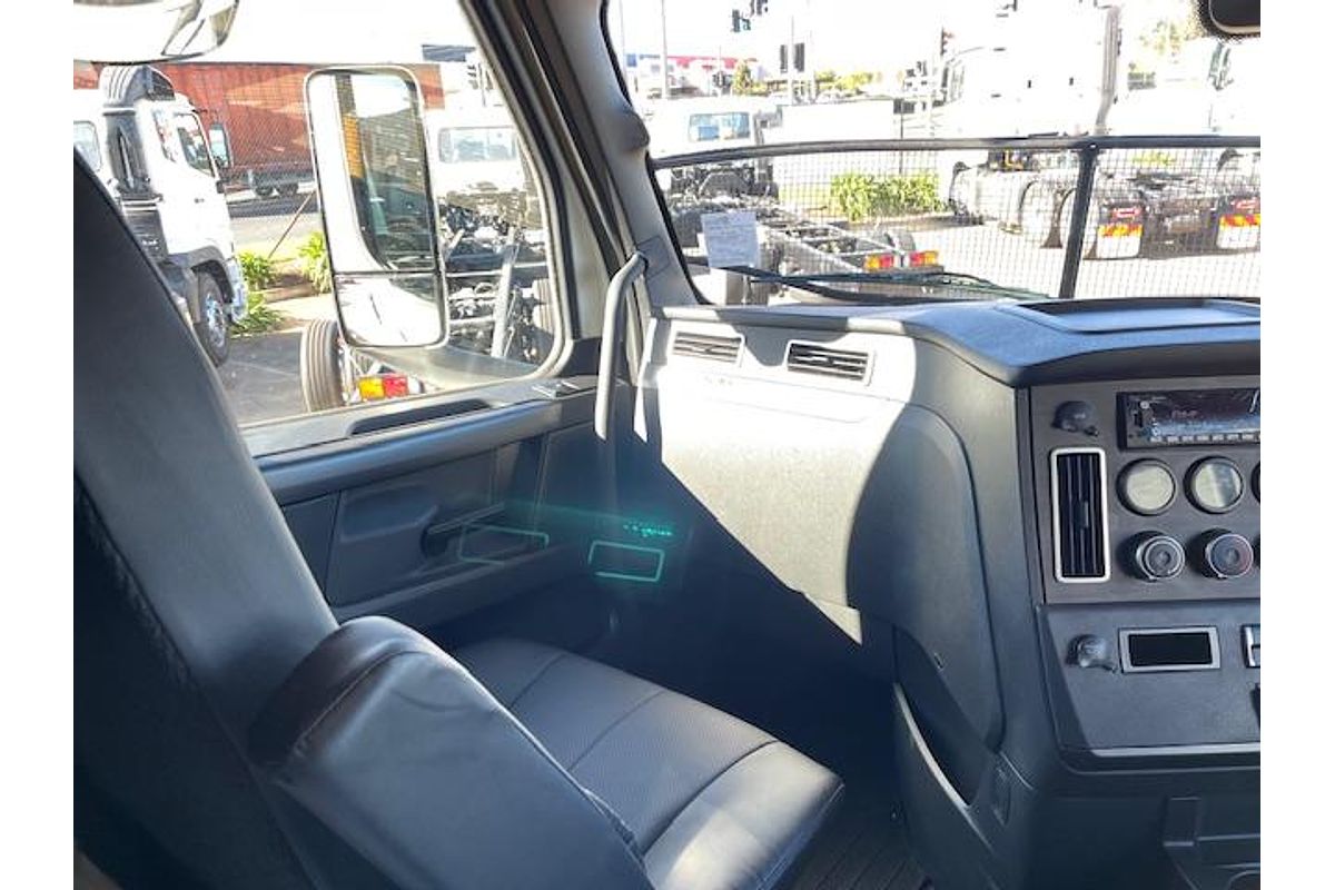 2023 Freightliner Cascadia 116
