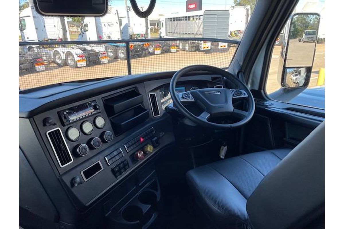 2023 Freightliner Cascadia 116