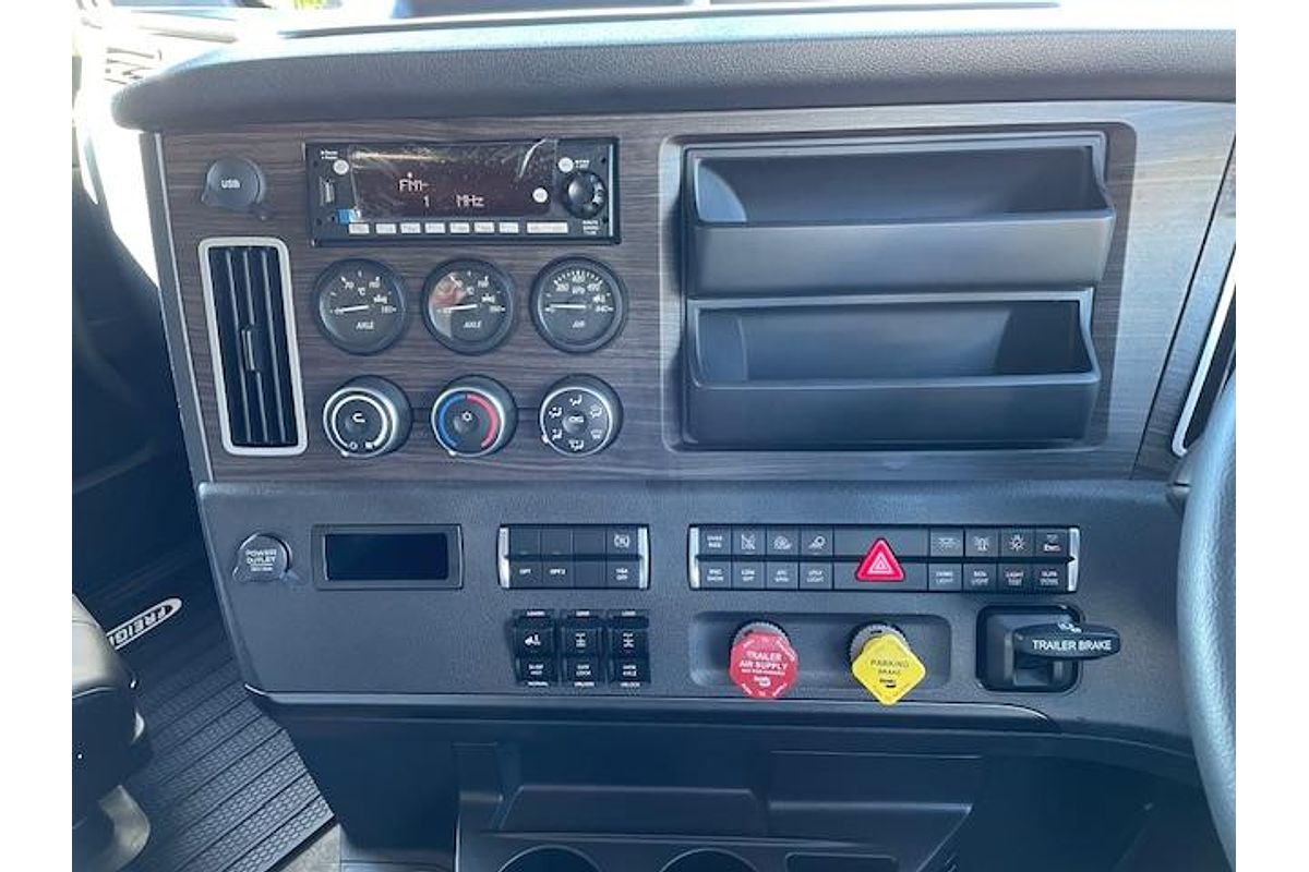2023 Freightliner Cascadia 116