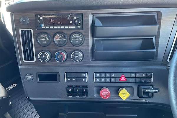 2023 Freightliner Cascadia 116