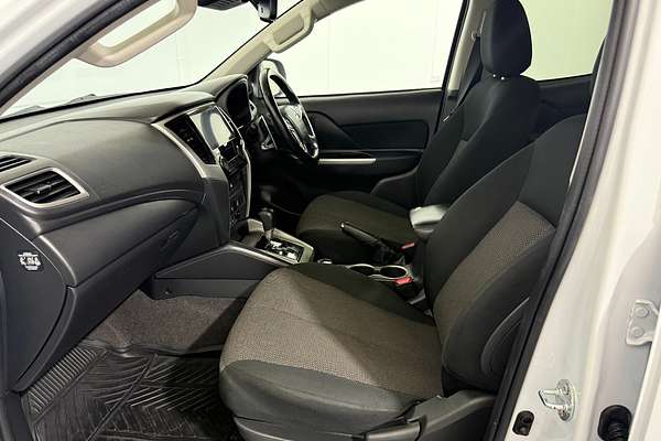 2020 Mitsubishi Triton GLS MR 4X4