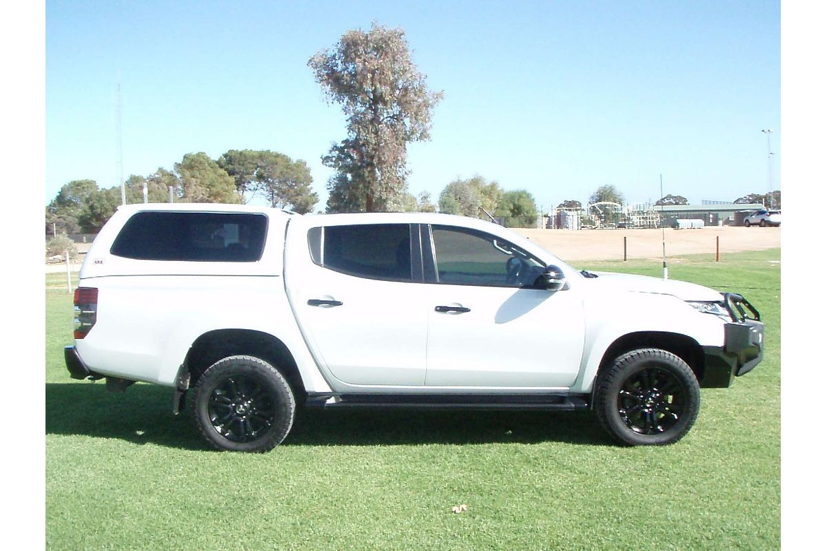 2020 Mitsubishi Triton GSR MR 4X4