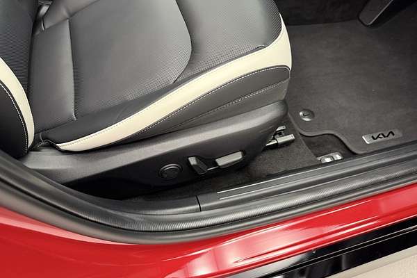 2024 Kia K4 GT-Line CL4m