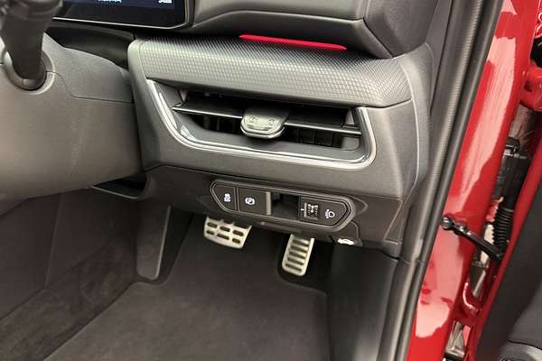 2024 Kia K4 GT-Line CL4m