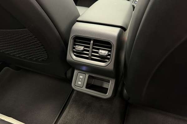 2024 Kia K4 GT-Line CL4m