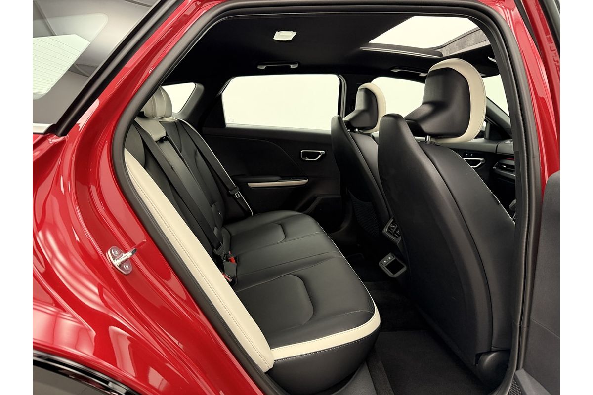 2024 Kia K4 GT-Line CL4m