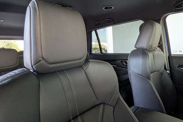 2025 Isuzu MU-X LS-T