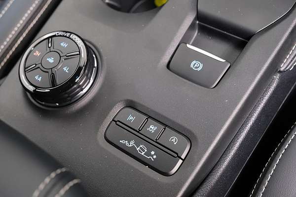 2025 Ford Everest Platinum