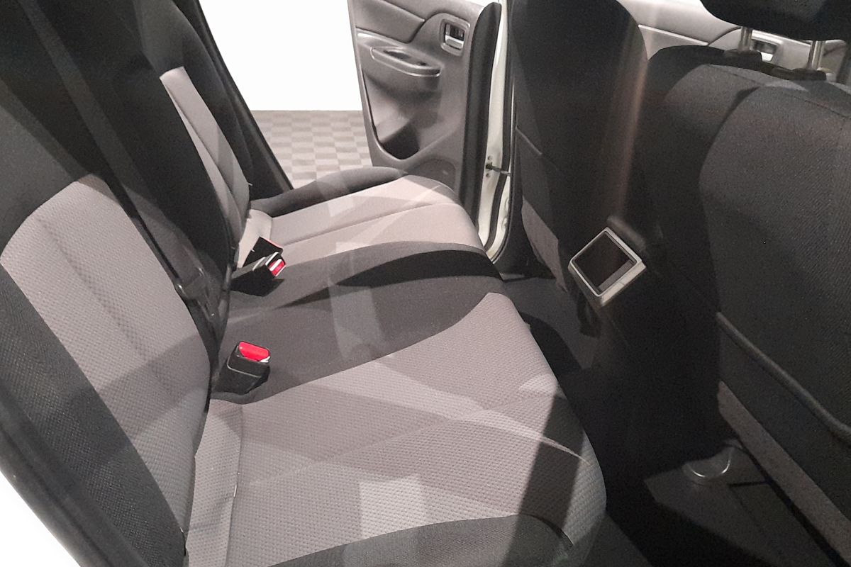 2023 Mitsubishi Triton GLX+ MR 4X4