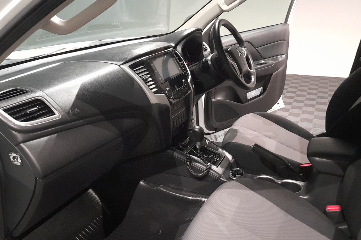 2023 Mitsubishi Triton GLX+ MR 4X4