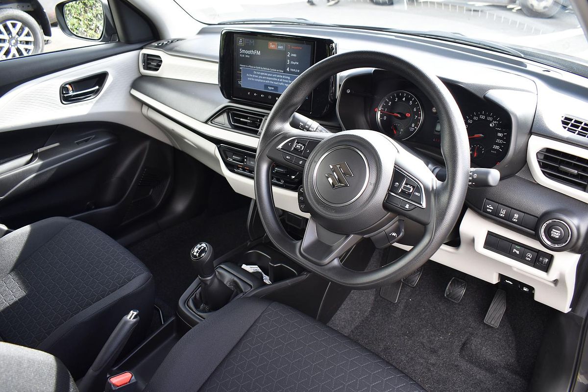2025 Suzuki Swift Hybrid UZ