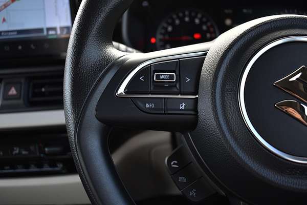 2025 Suzuki Swift Hybrid UZ