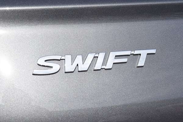 2025 Suzuki Swift Hybrid UZ