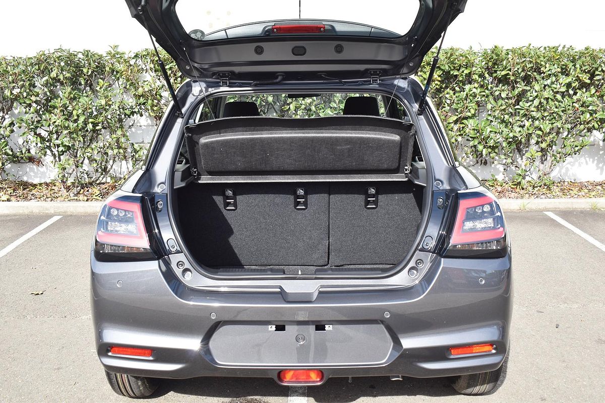 2025 Suzuki Swift Hybrid UZ