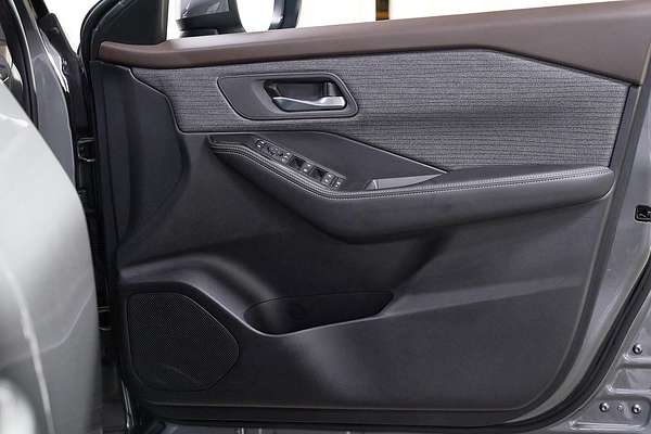 2024 Nissan X-TRAIL ST T33