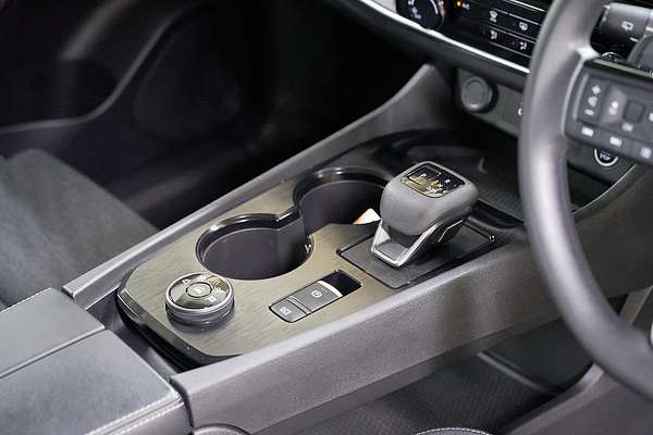 2024 Nissan X-TRAIL ST T33